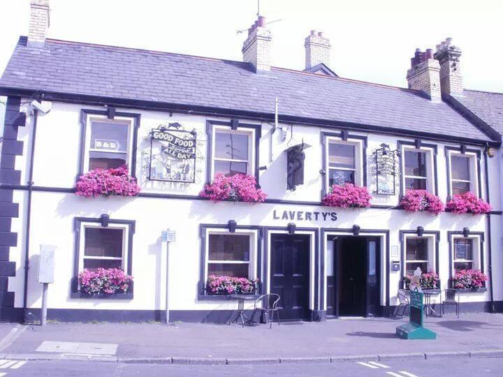 Laverty'S - The Black Bull Inn Randalstown Eksteriør bilde
