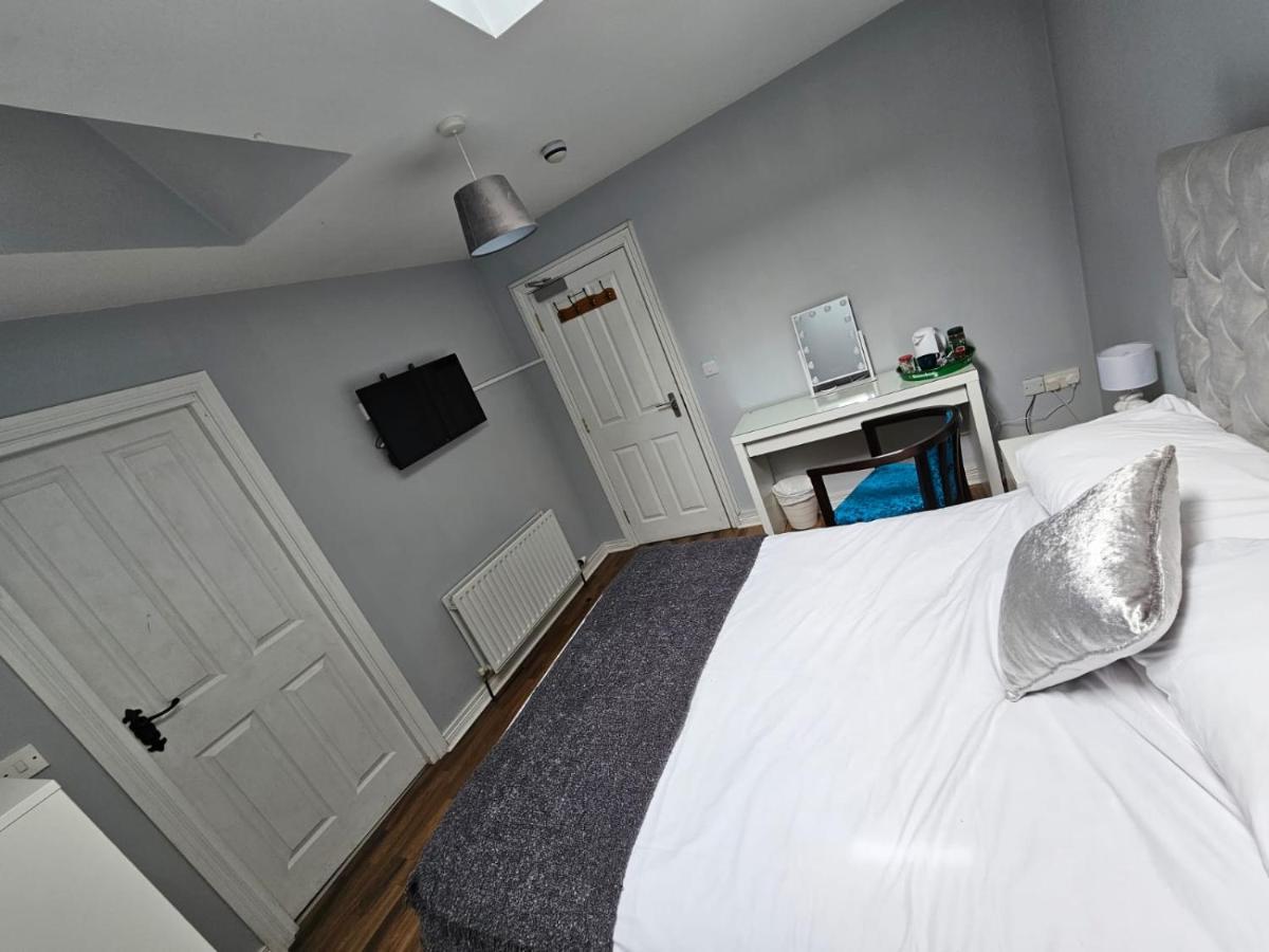 Laverty'S - The Black Bull Inn Randalstown Eksteriør bilde